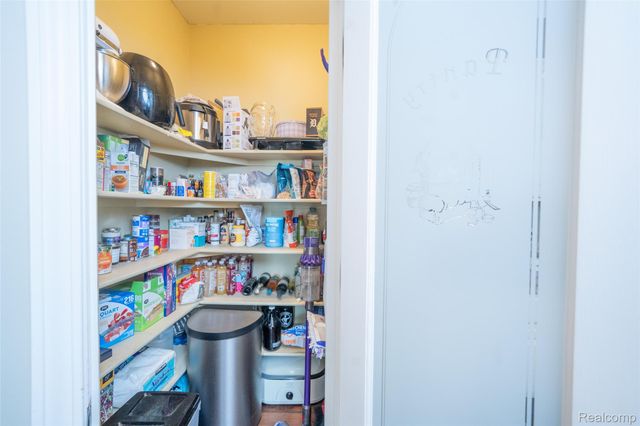 48806 Michaywe Drive, Macomb Township, MI 48044