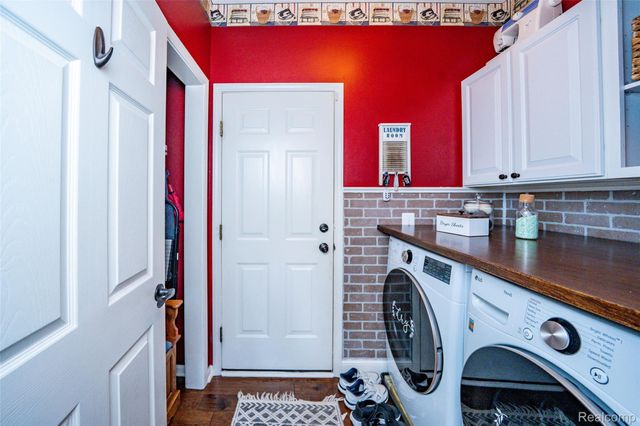 48806 Michaywe Drive, Macomb Township, MI 48044