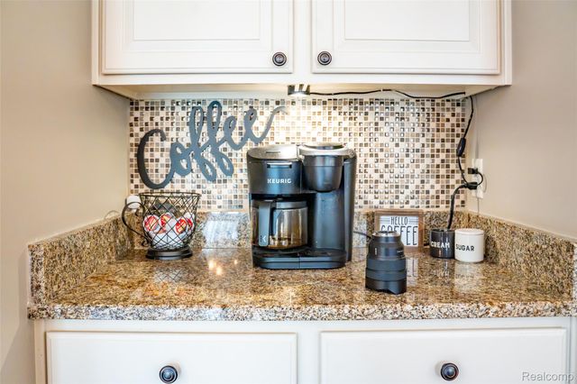 48806 Michaywe Drive, Macomb Township, MI 48044