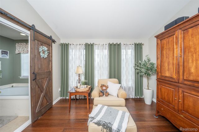 48806 Michaywe Drive, Macomb Township, MI 48044