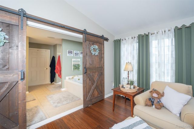 48806 Michaywe Drive, Macomb Township, MI 48044