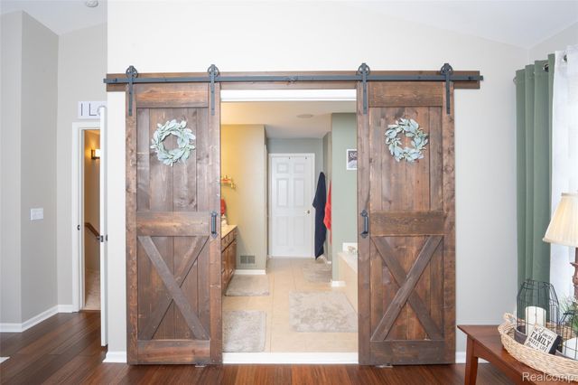 48806 Michaywe Drive, Macomb Township, MI 48044