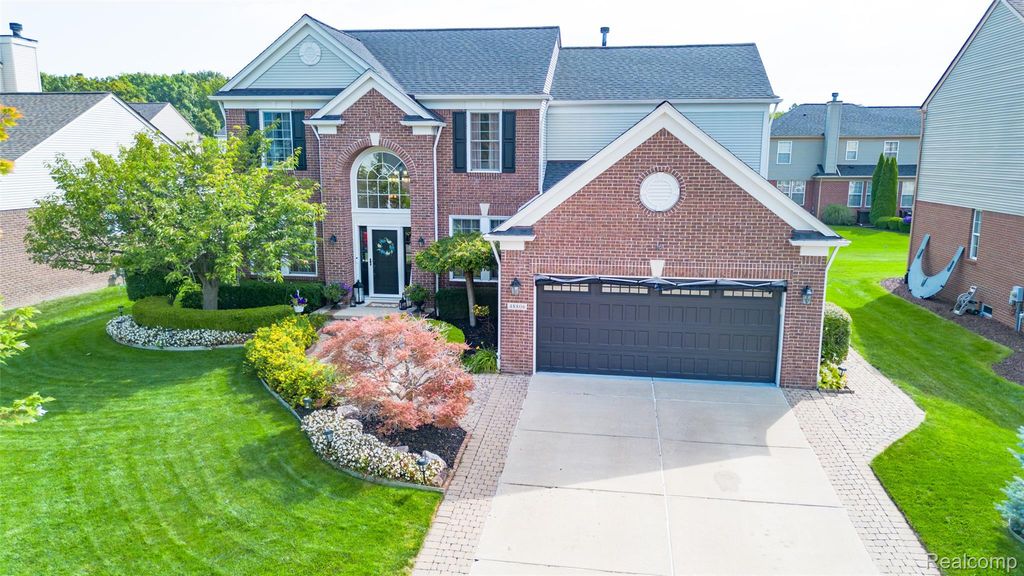 48806 Michaywe Drive, Macomb Township, MI 48044