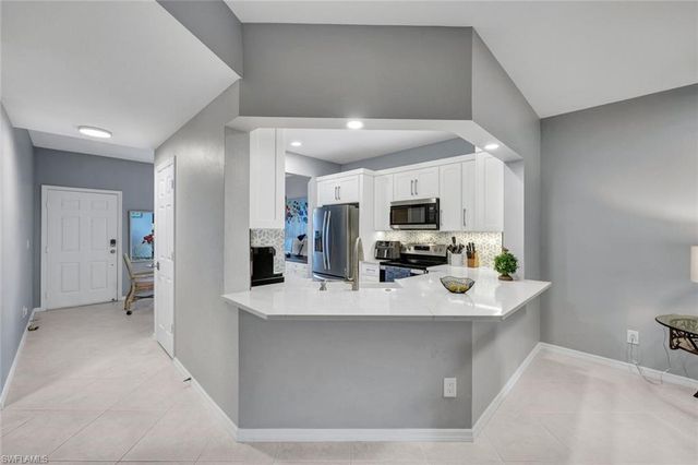 859 Tanbark DR 103, Naples, FL 34108