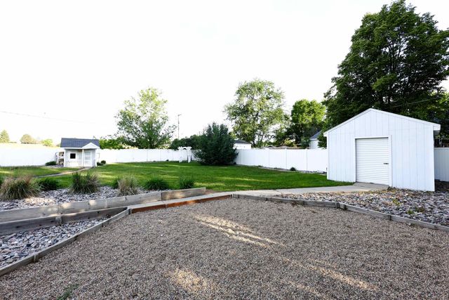 2504 & 2508 2nd Ave NW, Minot, ND 58703