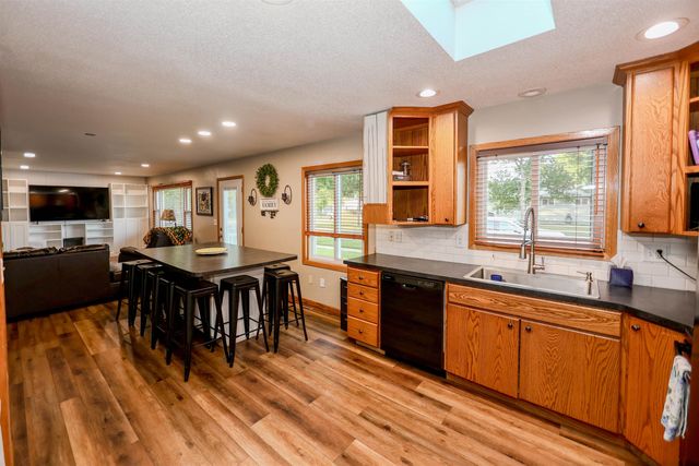 2504 & 2508 2nd Ave NW, Minot, ND 58703