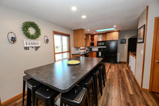 2504 & 2508 2nd Ave NW, Minot, ND 58703