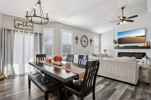 8446 Herrick Park Drive, Troy, IL 62294