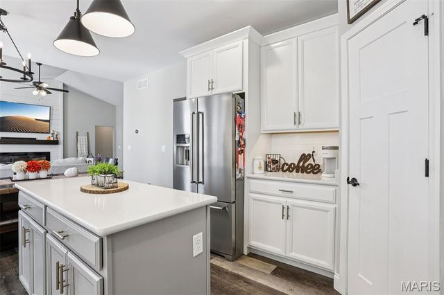 8446 Herrick Park Drive, Troy, IL 62294