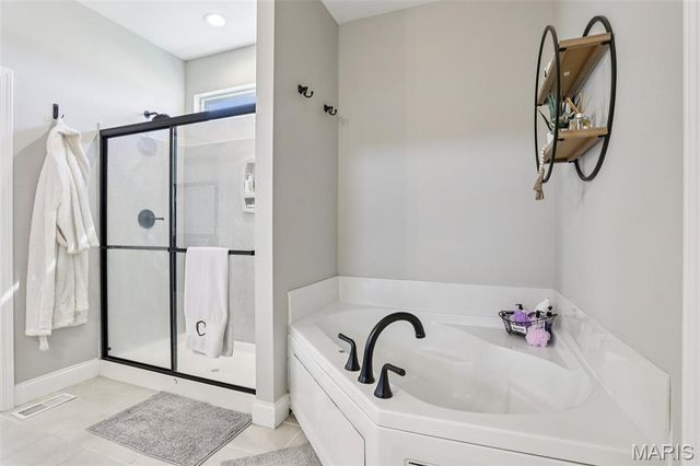 8446 Herrick Park Drive, Troy, IL 62294