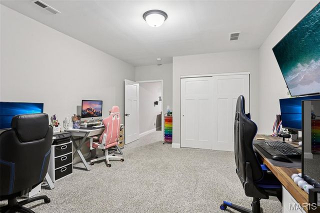 8446 Herrick Park Drive, Troy, IL 62294