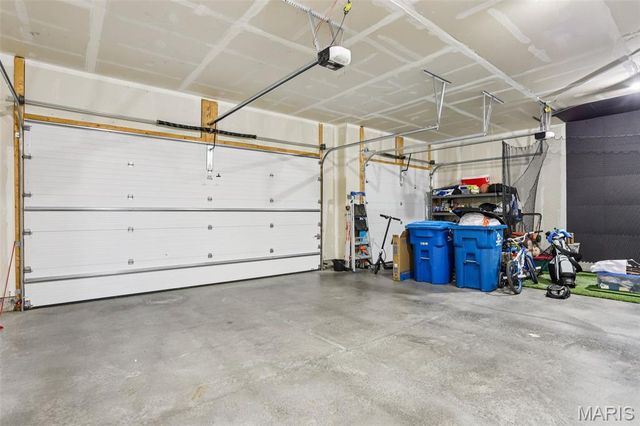 8446 Herrick Park Drive, Troy, IL 62294