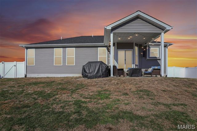 8446 Herrick Park Drive, Troy, IL 62294