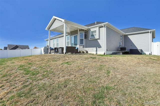 8446 Herrick Park Drive, Troy, IL 62294