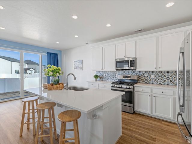 5492 NORTH YEAGER LN, Eagle Mountain, UT 84005