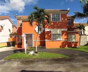 1045 NW 126th Pl, Miami, FL 33182
