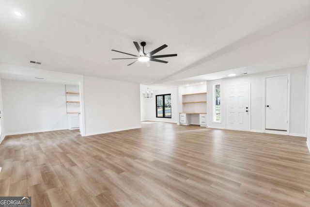 9383 Woodknoll Way, Jonesboro, GA 30238