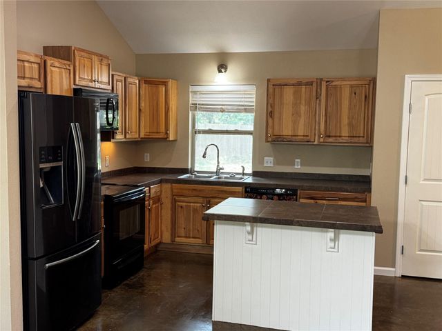 106 Shetland LN, Bastrop, TX 78602