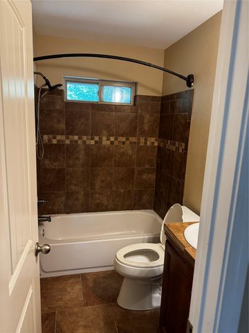 106 Shetland LN, Bastrop, TX 78602