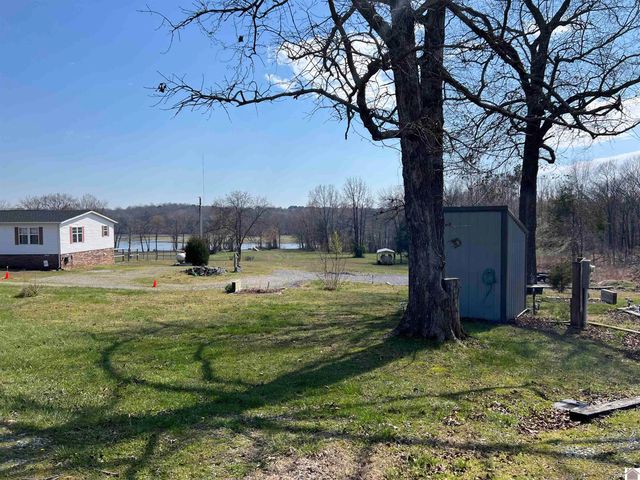18 Goose Bay Drive, Benton, KY 42025