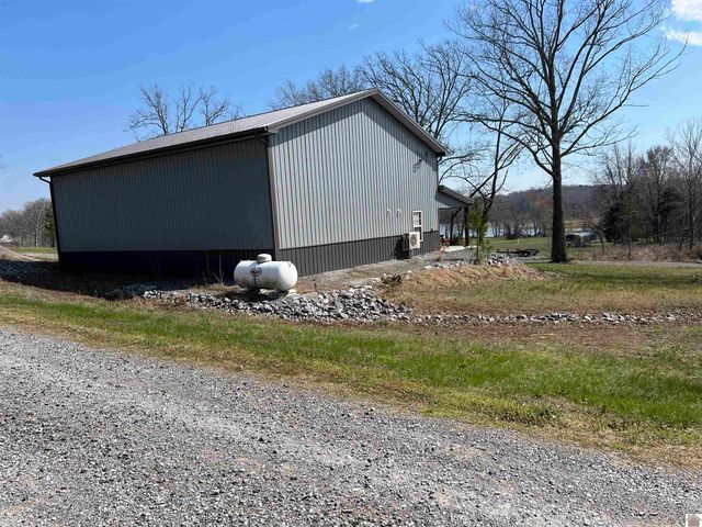 18 Goose Bay Drive, Benton, KY 42025