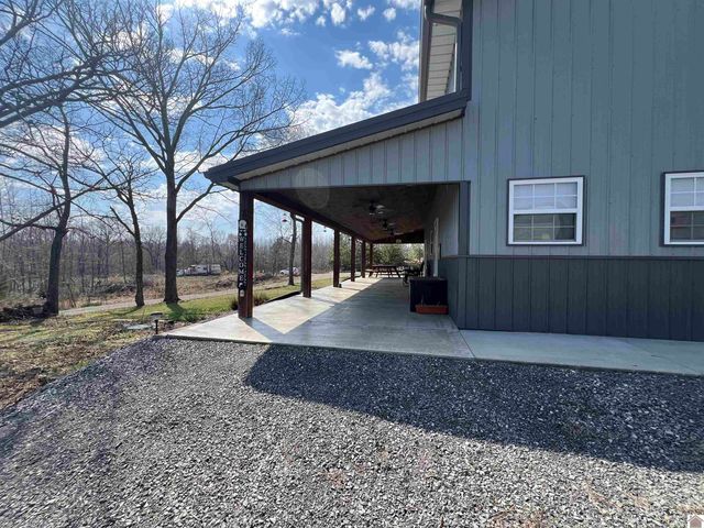 18 Goose Bay Drive, Benton, KY 42025