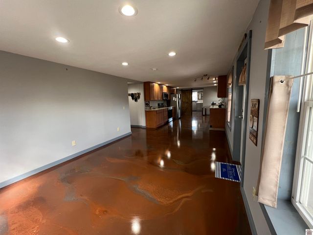 18 Goose Bay Drive, Benton, KY 42025