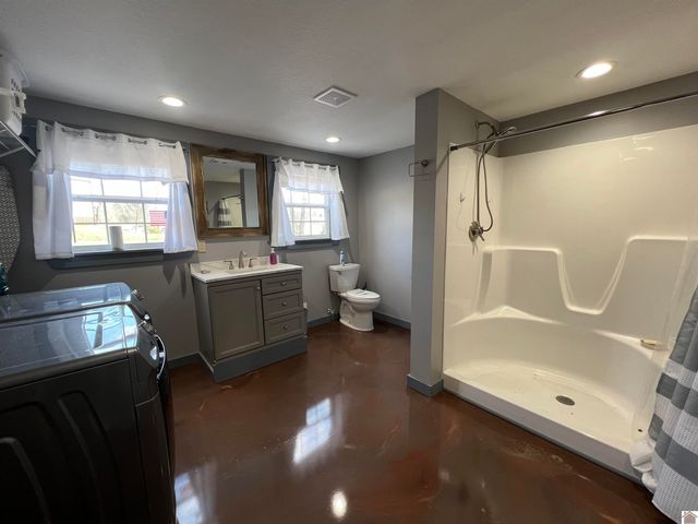 18 Goose Bay Drive, Benton, KY 42025