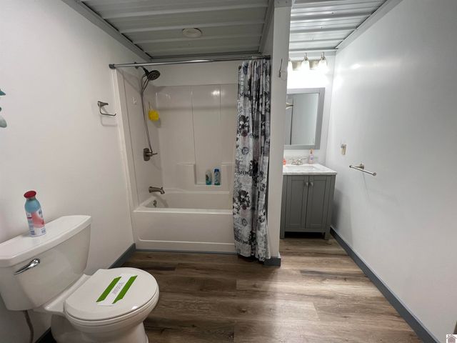 18 Goose Bay Drive, Benton, KY 42025