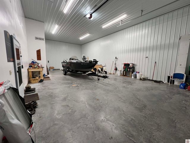 18 Goose Bay Drive, Benton, KY 42025