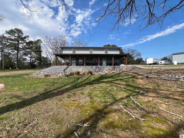 18 Goose Bay Drive, Benton, KY 42025