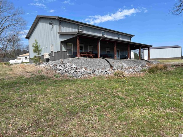 18 Goose Bay Drive, Benton, KY 42025