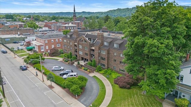 316 Beaver St. 402, Sewickley, PA 15143