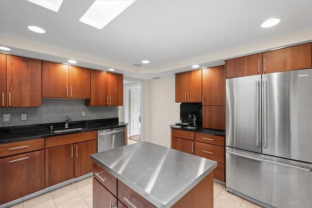 316 Beaver St. 402, Sewickley, PA 15143