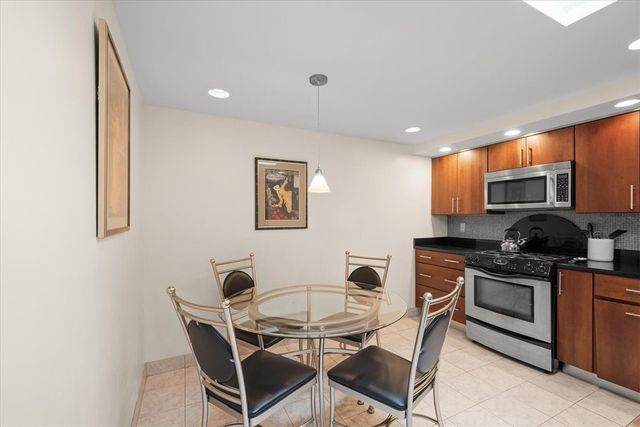 316 Beaver St. 402, Sewickley, PA 15143
