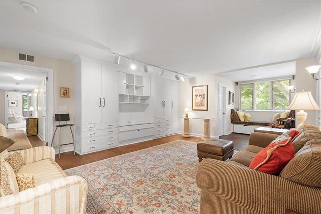 316 Beaver St. 402, Sewickley, PA 15143