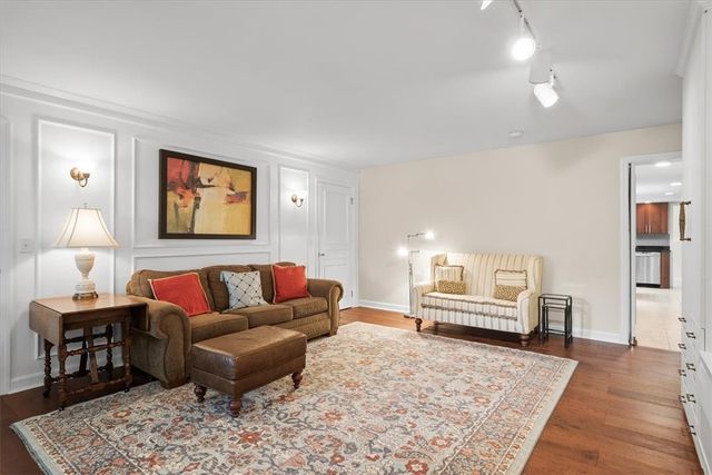 316 Beaver St. 402, Sewickley, PA 15143