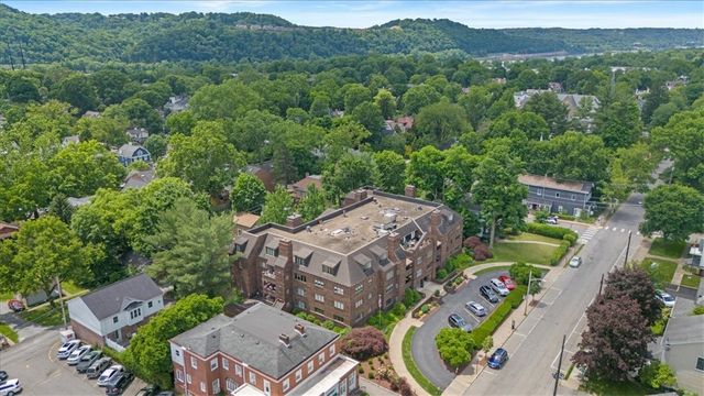 316 Beaver St. 402, Sewickley, PA 15143