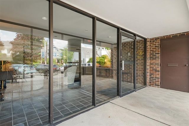 316 Beaver St. 402, Sewickley, PA 15143
