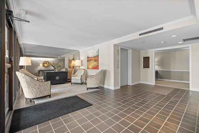 316 Beaver St. 402, Sewickley, PA 15143