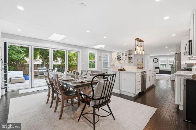 8803 LIBERTY LN, Potomac, MD 20854