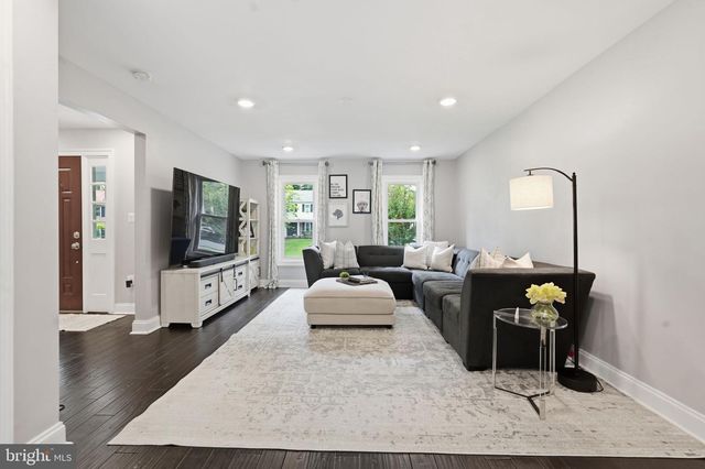 8803 LIBERTY LN, Potomac, MD 20854