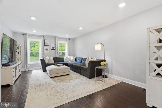 8803 LIBERTY LN, Potomac, MD 20854