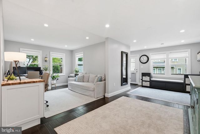 8803 LIBERTY LN, Potomac, MD 20854