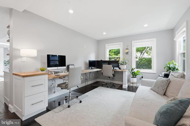 8803 LIBERTY LN, Potomac, MD 20854