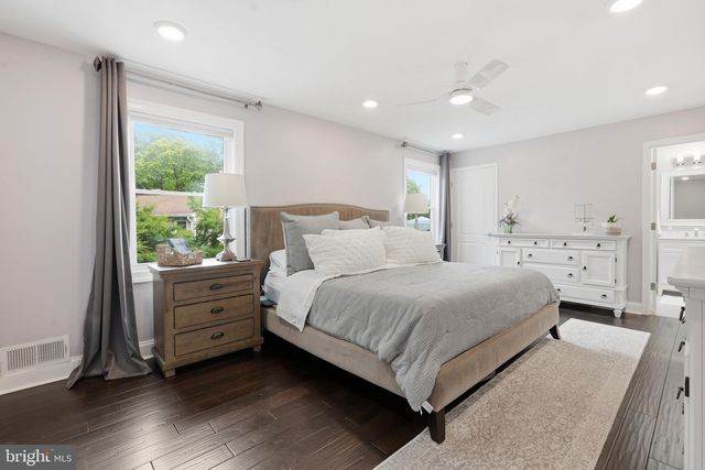 8803 LIBERTY LN, Potomac, MD 20854