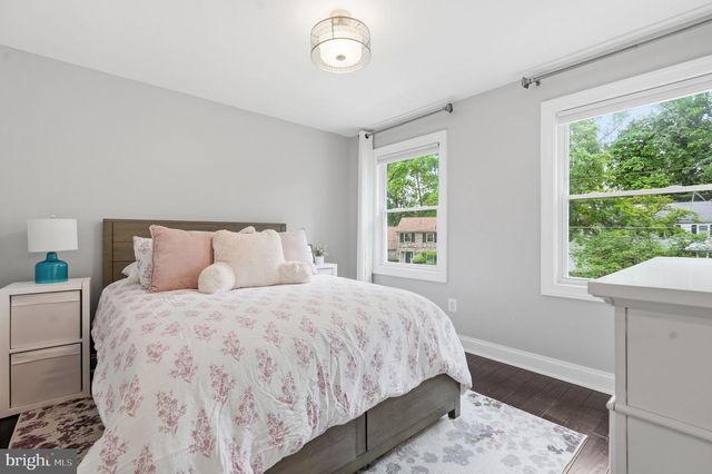 8803 LIBERTY LN, Potomac, MD 20854
