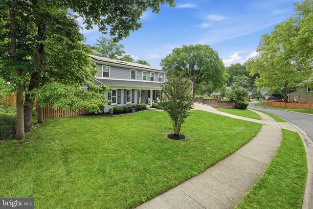 8803 LIBERTY LN, Potomac, MD 20854