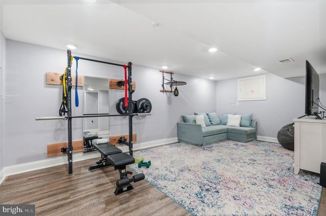8803 LIBERTY LN, Potomac, MD 20854