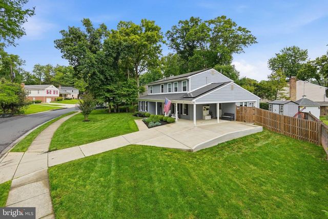 8803 LIBERTY LN, Potomac, MD 20854